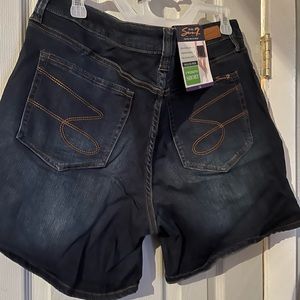 Seven Jean shorts. New with tags